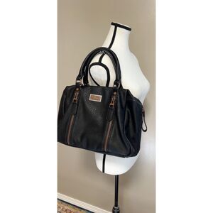 Cameleon Sahara vegan pebbled leather shoulder bag